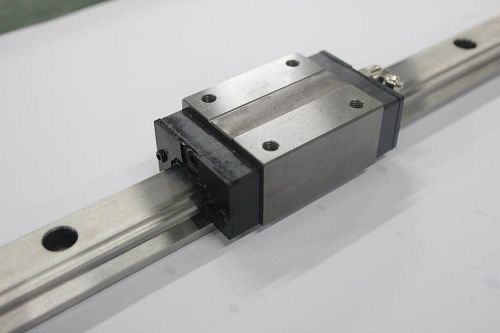 直線導(dǎo)軌選購指南，打造穩(wěn)定工業(yè)生產(chǎn)線！